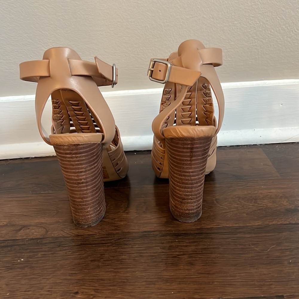 Steve Madden Sadaya Nude Heel - Picture 4 of 8